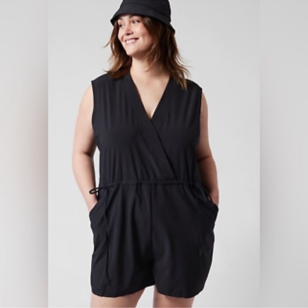 Athleta Women's Marlow Romper Cinched Waist Relaxed Fit Cap Sleeve Black Size 3X